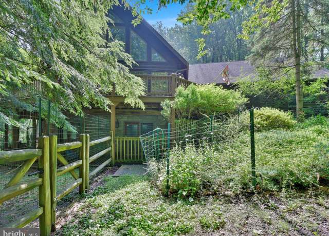 Property at 506 Hemlock Ln, Lebanon, PA 17042, 4 beds, 3 baths