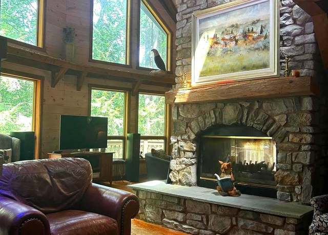 Property at 506 Hemlock Ln, Lebanon, PA 17042, 4 beds, 3 baths