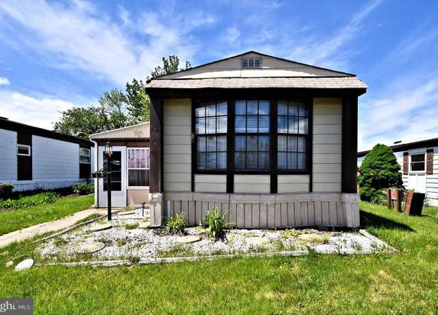 Property at 109 Winding Brook Run, North Wales, PA 19454, 2 beds, 1 bath