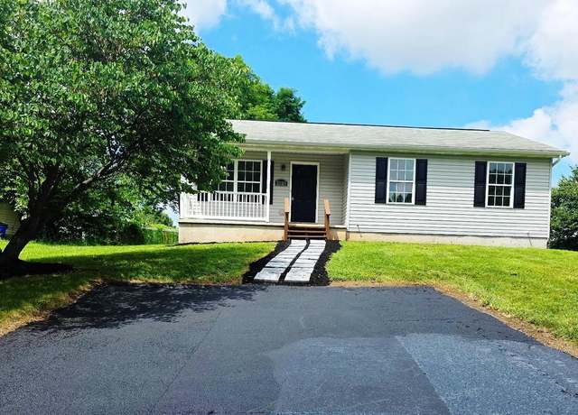 Property at 2939 Solar Dr, Dover, PA 17315, 3 beds, 2 baths