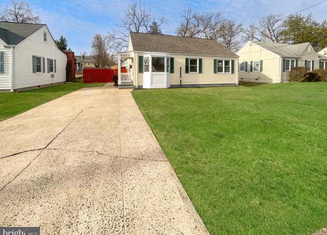 Property at 6902 Westcott Rd, Falls Church, VA 22042, 2 beds, 1 bath