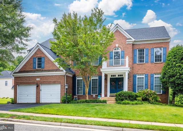 Property at 8649 Hillside Manor Dr, Springfield, VA 22152, 4 beds, 4.5 baths