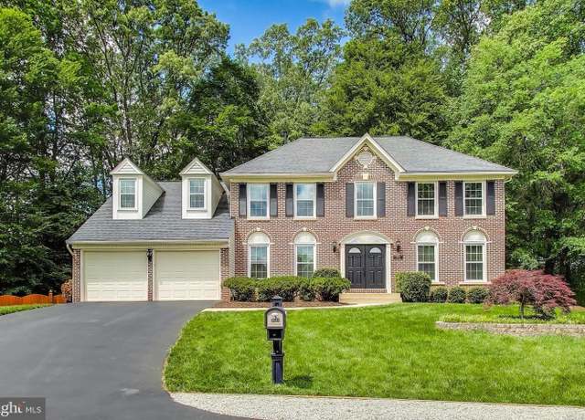 Property at 3940 Spirea Ct, Woodbridge, VA 22193, 4 beds, 3.5 baths