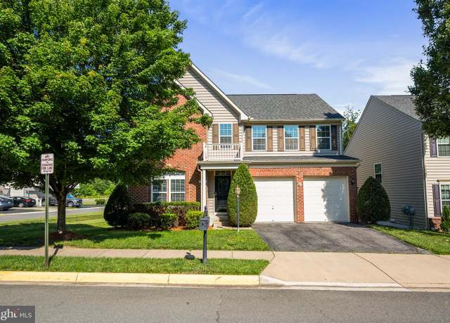 Property at 12752 Effie Rose Pl, Woodbridge, VA 22192, 5 beds, 3.5 baths