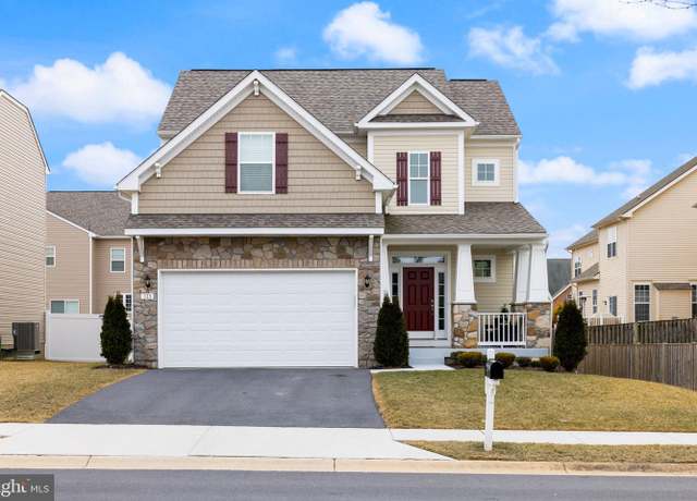 Property at 113 Darden Ct W, Martinsburg, WV 25403, 4 beds, 2.5 baths