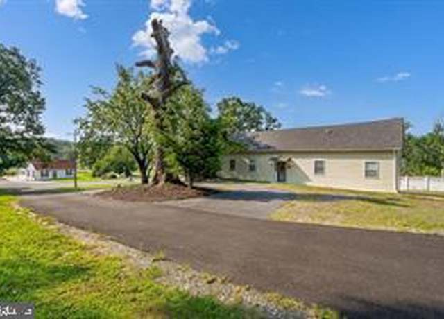 Property at 9734 Philadelphia Rd, Rosedale, MD 21237, 3 beds, 1.5 baths