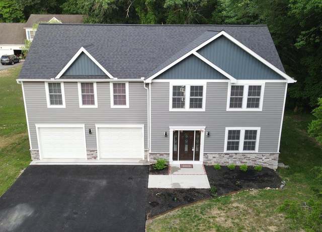 Property at 3079 Mullineaux Ln, Ellicott City, MD 21042, 4 beds, 5 baths