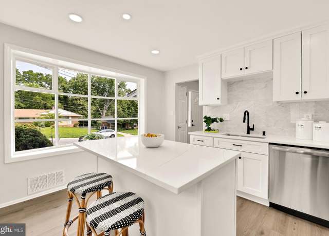 Property at 525 E Indian Spring Dr, Silver Spring, MD 20901, 4 beds, 3 baths