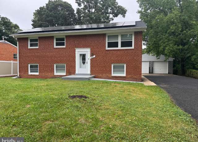 Property at 3008 Xavier Ln, District Heights, MD 20747, 5 beds, 2 baths