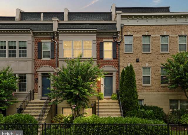 Property at 521 Overlook Park Dr #49, Oxon Hill, MD 20745, 3 beds, 4 baths