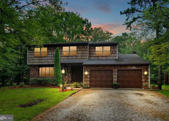 Property at 13 Chelsea Ct, Marlton, NJ 08053, 5 beds, 2.5 baths