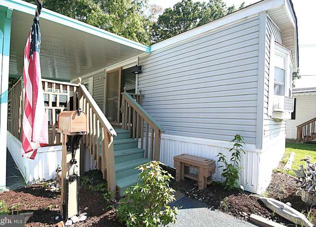 Property at 1C Spruce Dr, East Windsor, NJ 08520, 2 beds, 1 bath