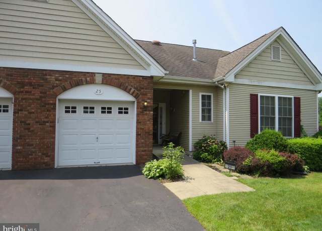 Property at 25 Goldfinch Dr, Hamilton, NJ 08690, 2 beds, 2 baths