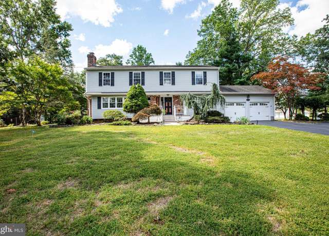 Property at 2 Stanford Ct, Hightstown, NJ 08520, 5 beds, 3.5 baths