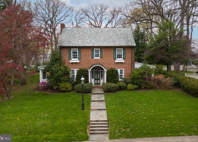 Property at 277 W Oakland Ave, Doylestown, PA 18901, 4 beds, 2.5 baths