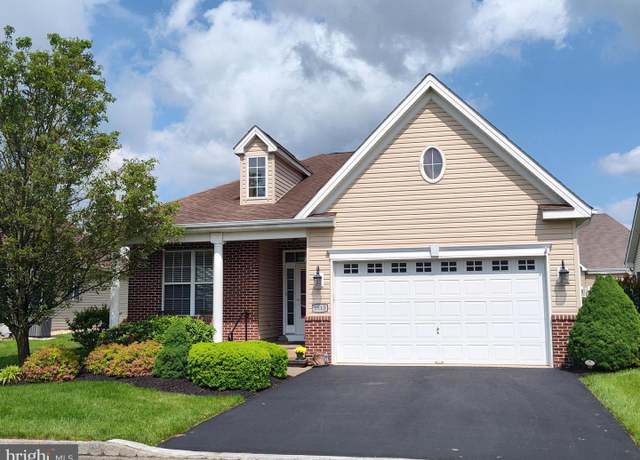 Property at 1513 Turtle Creek Ln, Quakertown, PA 18951, 2 beds, 2 baths
