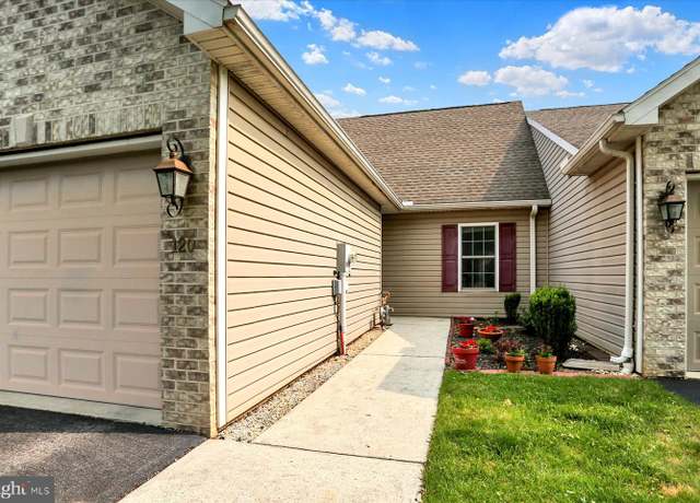 Property at 120 Brighton Dr, Carlisle, PA 17015, 2 beds, 1 bath