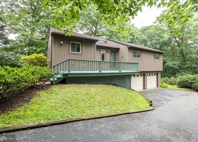 Property at 2213 Cranberry Ln, Coatesville, PA 19320, 3 beds, 2.5 baths