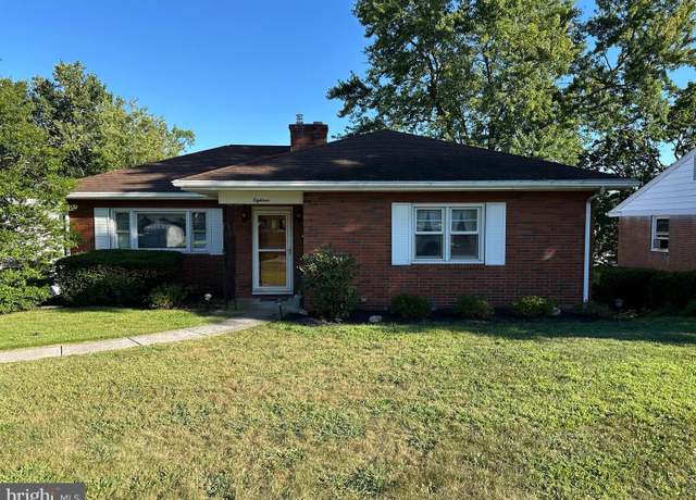 Property at 18 Spring Garden St, Elizabethtown, PA 17022, 3 beds, 1.5 baths