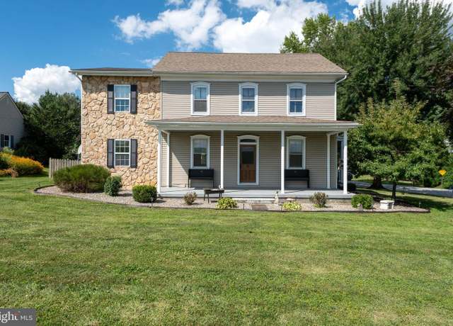 Property at 739 Village Rd, Lancaster, PA 17602, 3 beds, 2 baths