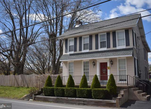 Property at 3507 Broadway, Allentown, PA 18104, 4 beds, 2 baths