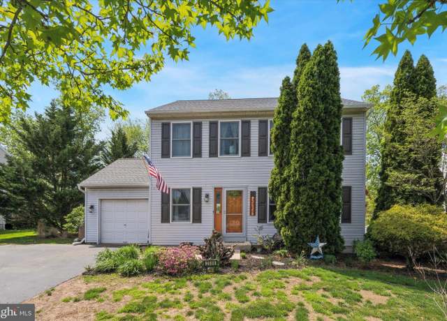 Property at 2586 Donald Dr, Pottstown, PA 19464, 3 beds, 2.5 baths