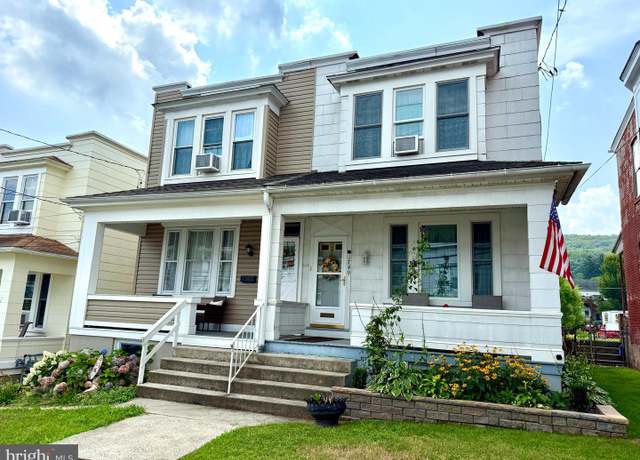 Property at 1749 West End Ave, Pottsville, PA 17901, 3 beds, 2 baths