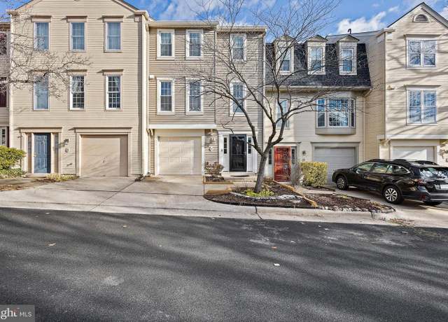 Property at 34 Fendall Ave, Alexandria, VA 22304, 2 beds, 2.5 baths