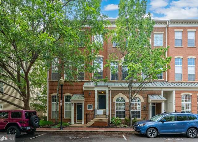 Property at 183 Martin Ln, Alexandria, VA 22304, 3 beds, 2.5 baths