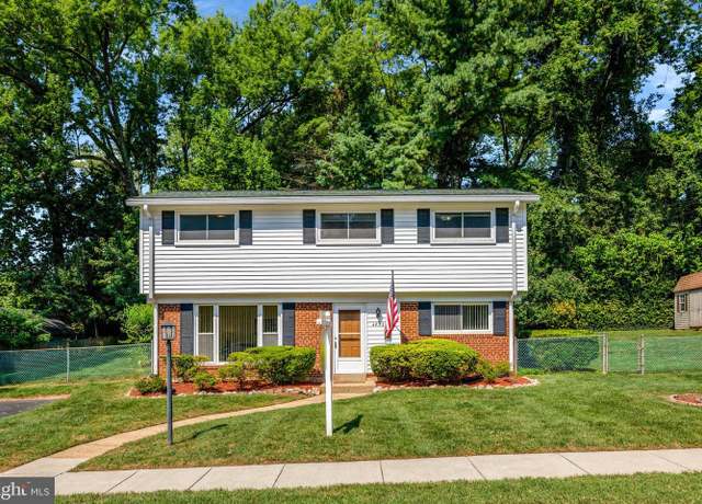 Property at 4252 Berritt St, Fairfax, VA 22030, 3 beds, 1.5 baths
