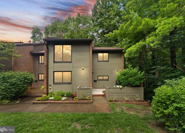 Property at 11639 Hunters Green Ct, Reston, VA 20191, 4 beds, 3.5 baths