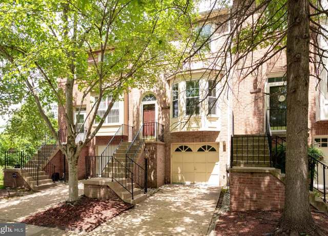 Property at 13174 Kidwell Field Rd, Herndon, VA 20171, 2 beds, 2.5 baths