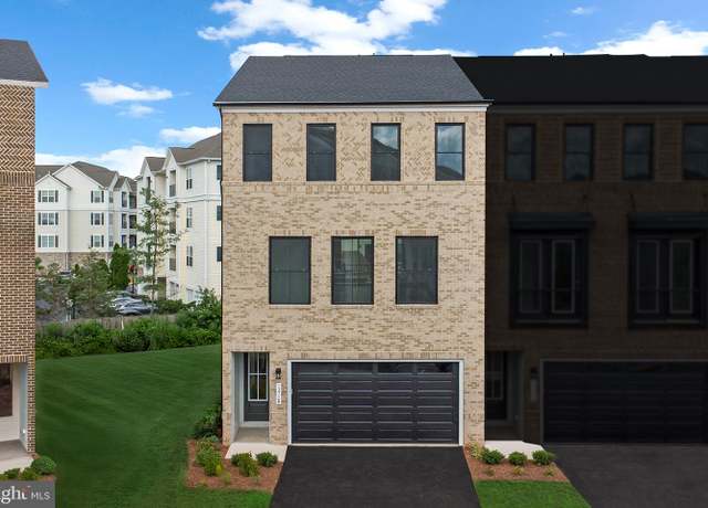 Property at 13728 Aviation Pl, Herndon, VA 20171, 3 beds, 3 baths