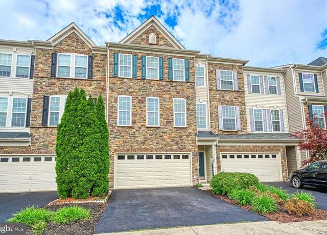 Property at 25119 Sweetspire Sq, Aldie, VA 20105, 3 beds, 3.5 baths