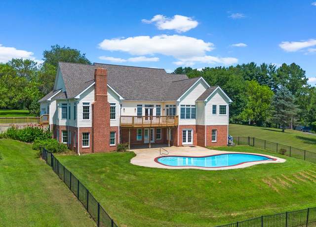 Property at 638 River Rd, Sykesville, MD 21784, 6 beds, 3.5 baths