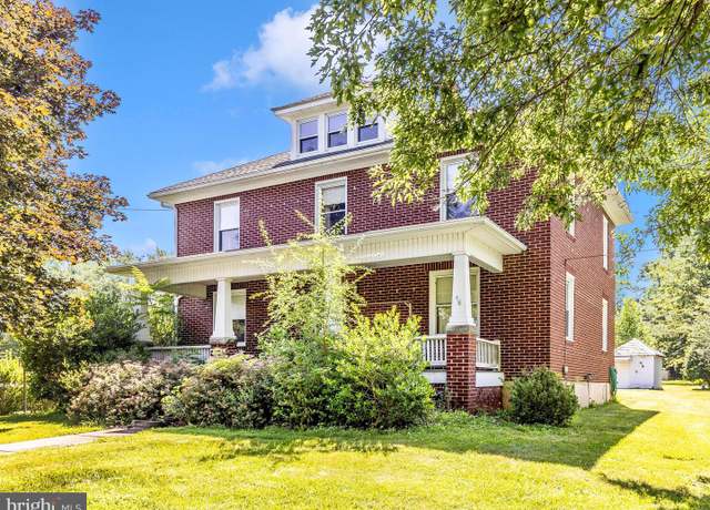 Property at 43 Crystal Falls Dr, Smithsburg, MD 21783, 4 beds, 2 baths