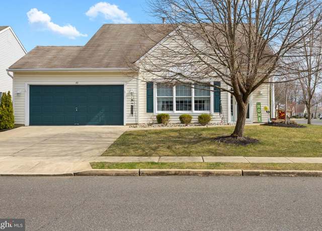 Property at 82 Wagon Wheel Ln, Columbus, NJ 08022, 2 beds, 2 baths