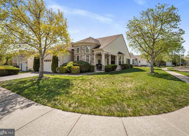 Property at 32 Vineyard Way, Barnegat, NJ 08005, 2 beds, 2 baths