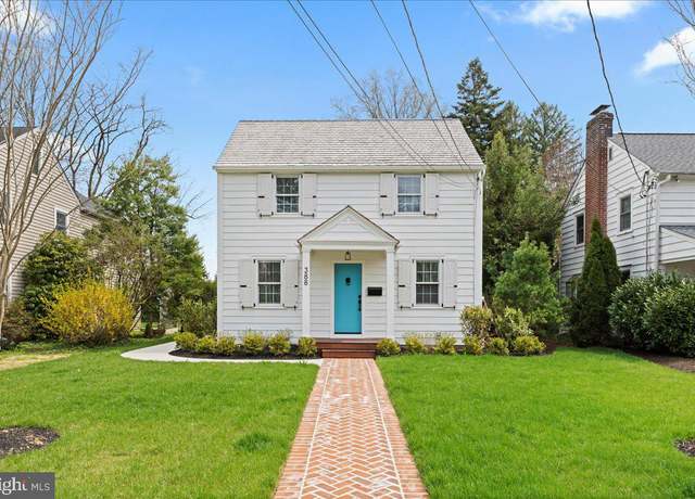 Property at 388 W Oakland Ave, Doylestown, PA 18901, 2 beds, 2 baths