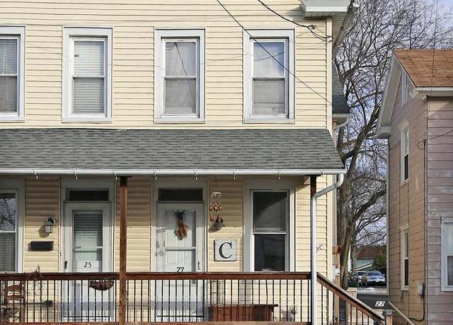 Property at 27 E Lincoln Ave, Lititz, PA 17543, 3 beds, 1 bath