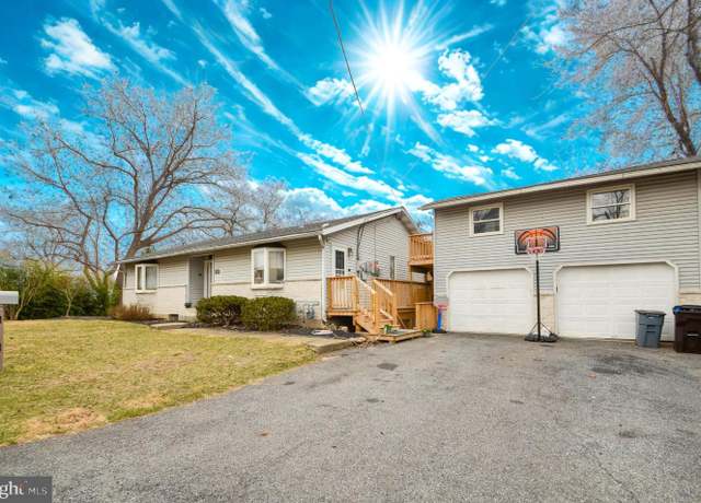 Property at 119 Green St, Bethlehem, PA 18017, 3 beds, 3 baths