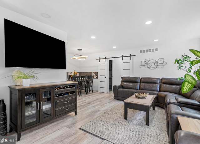 Property at 838 Hendrix St, Philadelphia, PA 19116, 4 beds, 3 baths