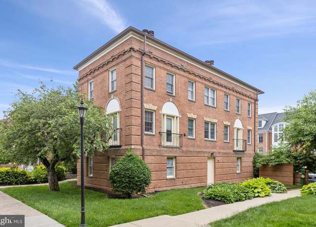 Property at 1119 N Pitt St Unit 2C, Alexandria, VA 22314, 2 beds, 1 bath