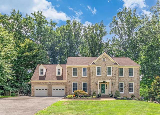 Property at 10821 Fieldwood Dr, Fairfax, VA 22030, 6 beds, 5.5 baths