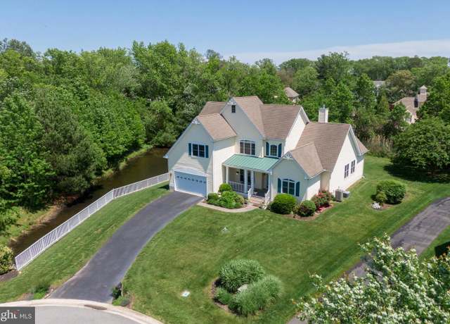 Property at 9 Lake Village Cir, Ocean View, DE 19970, 4 beds, 3.5 baths