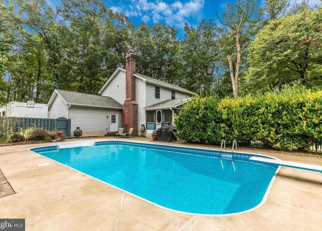 Property at 10026 Pine Tree Rd, Woodsboro, MD 21798, 4 beds, 3.5 baths