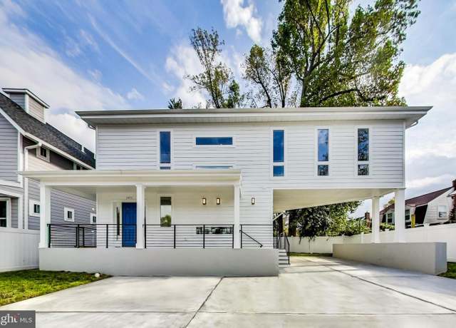 Property at 2932 University Blvd W, Kensington, MD 20895, 5 beds, 4.5 baths
