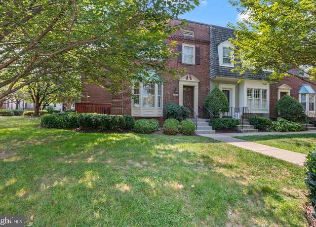 Property at 4882 Chevy Chase Dr #132, Chevy Chase, MD 20815, 2 beds, 2.5 baths