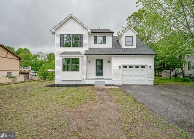 Property at 440 N Packard St, Hammonton, NJ 08037, 3 beds, 2.5 baths