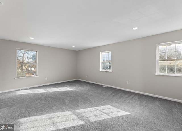 Property at 158 State St, Penns Grove, NJ 08069, 4 beds, 2.5 baths